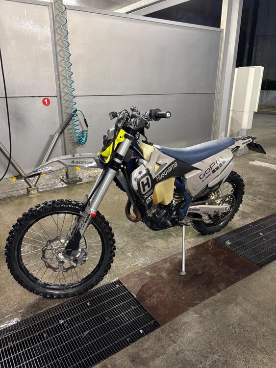 Husqvarna FE 350 (2022) (2)