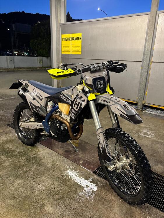 Husqvarna FE 350 (2022) (3)