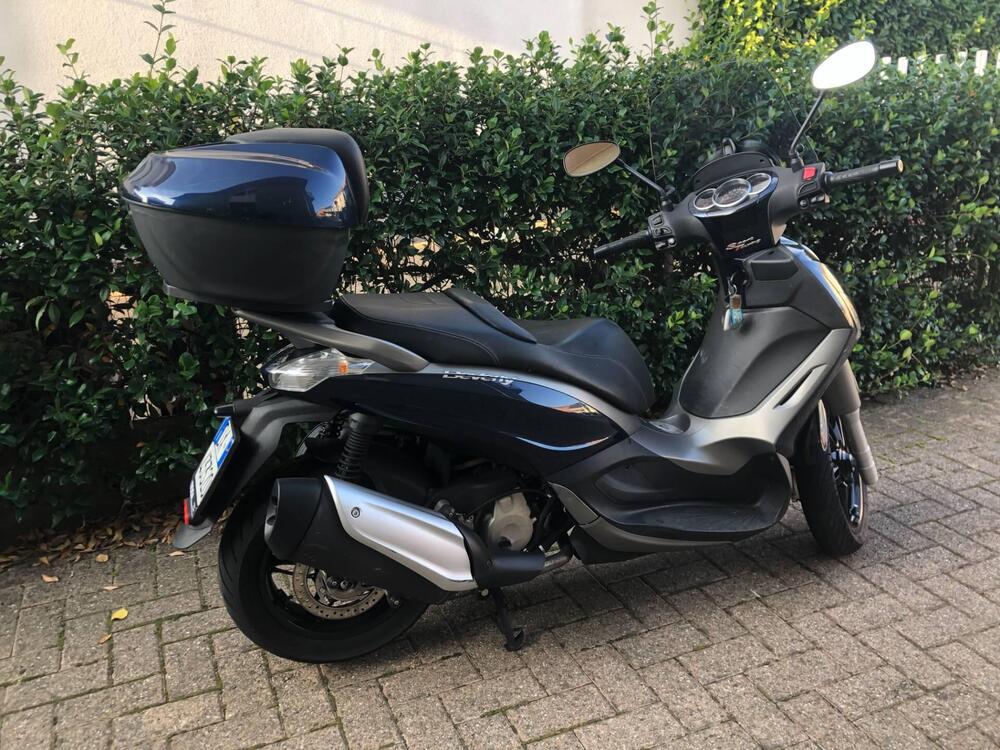Piaggio Beverly 350 SportTouring ie (2011 - 15)