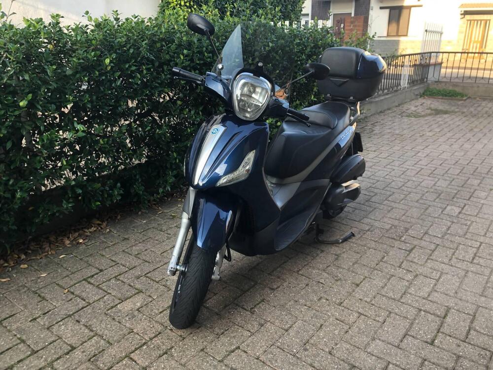 Piaggio Beverly 350 SportTouring ie (2011 - 15) (2)