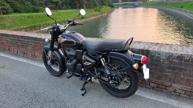 Royal Enfield Bullet 350 (2024 - 26) (3)