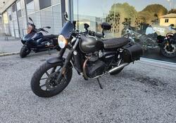 Triumph Street Twin 900 (2019 - 20) usata