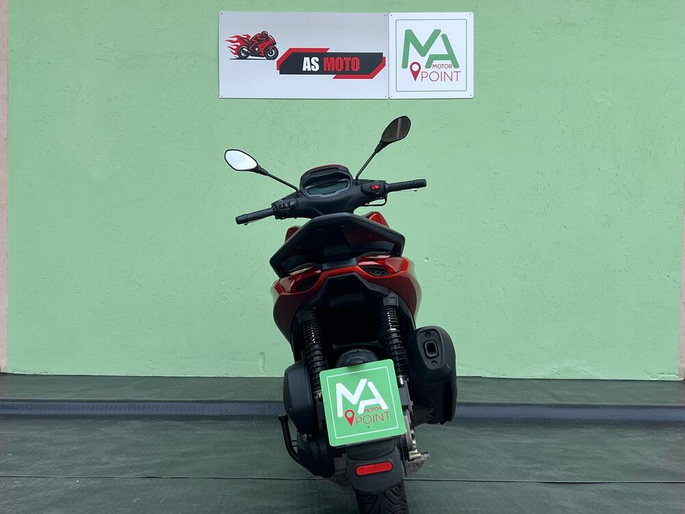 Piaggio Beverly 300 ABS-ASR (2021 - 25) (4)