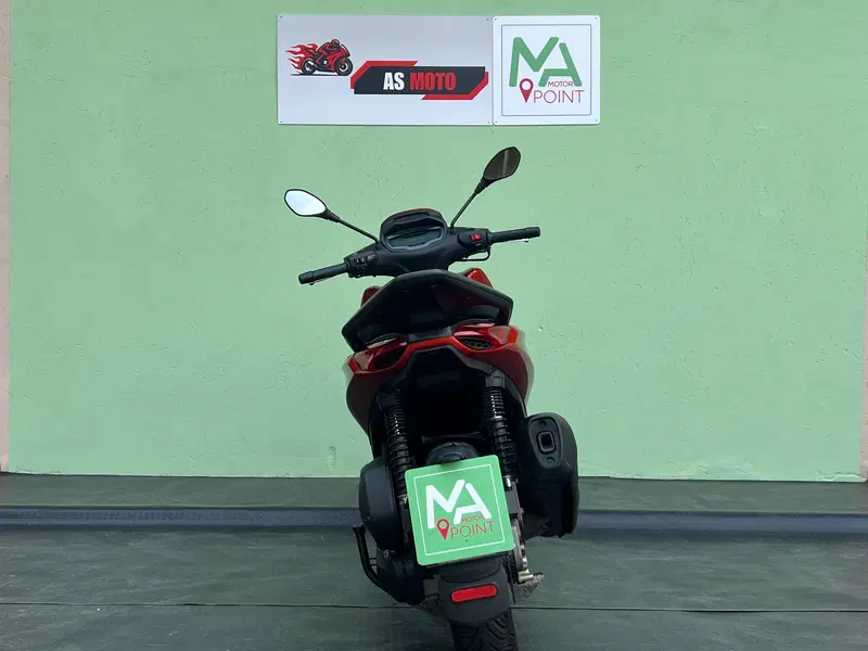 Piaggio Beverly 300 ABS-ASR (2021 - 25) (4)