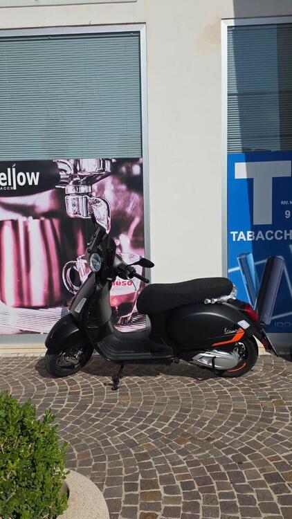 Vespa GTS 310 Supersport (2025) (2)