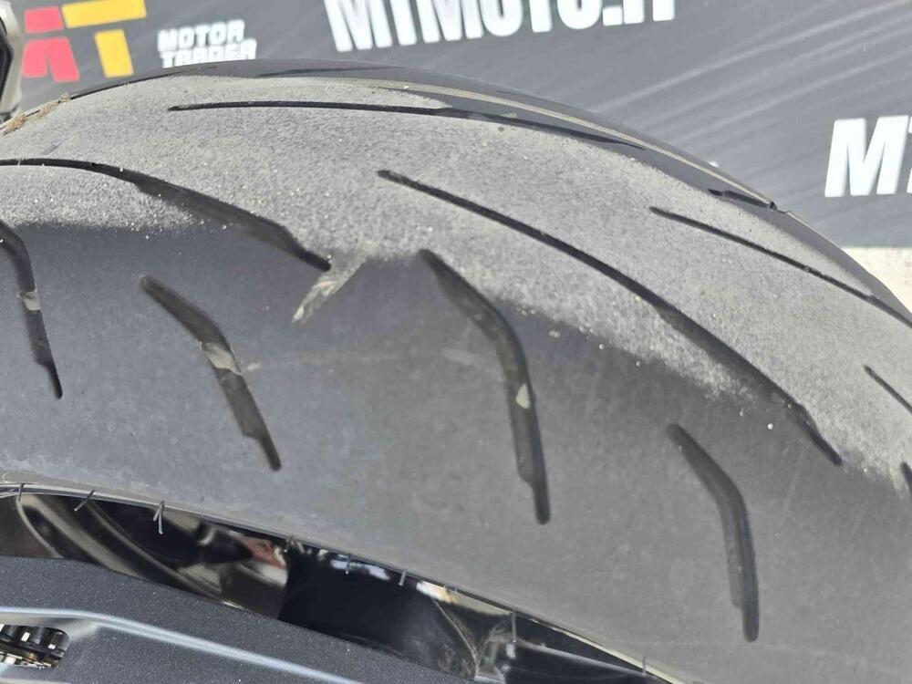 Aprilia Dorsoduro 900 (2017 - 20) (5)