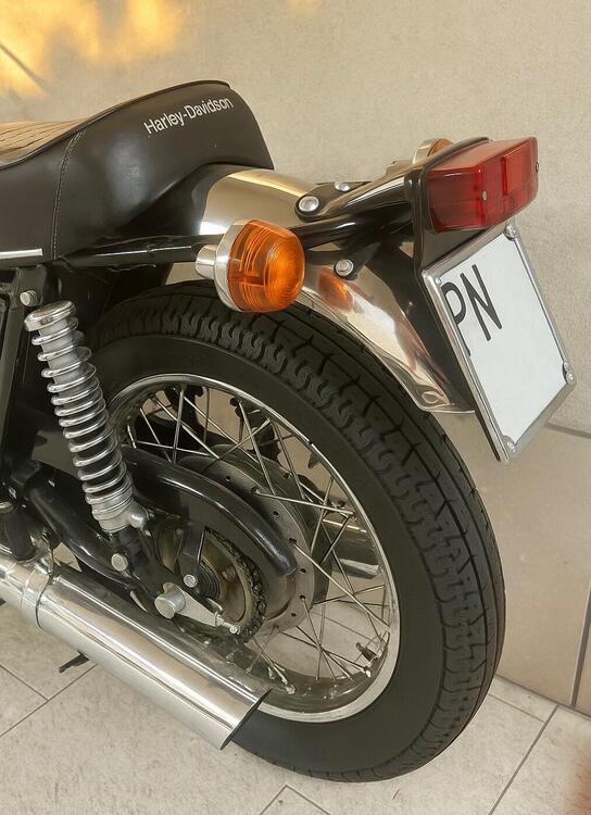 Aermacchi Harley-Davidson 350 SS (3)