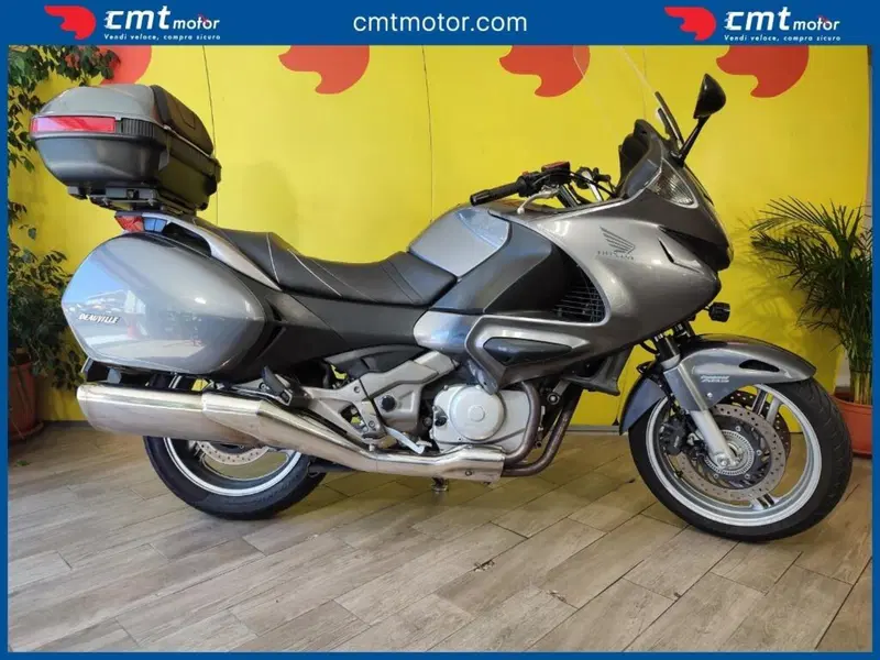 Honda Deauville 700 ABS