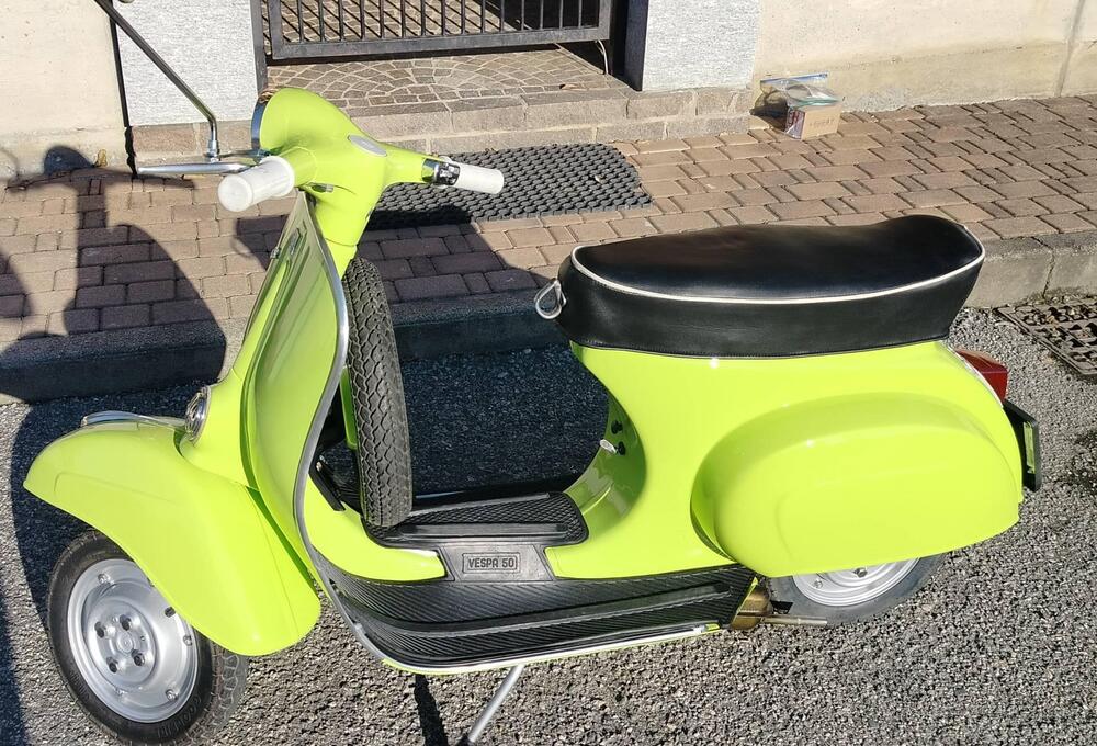 Piaggio Vespa 50 L (4)