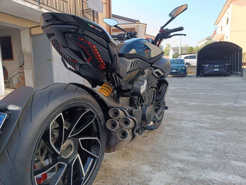 Ducati Diavel V4 (2023 - 25) (4)