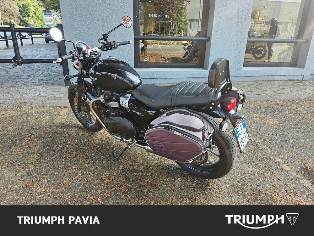 Triumph Street Twin 900 (2016) (3)