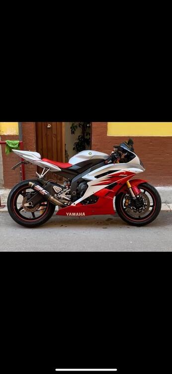 Yamaha YZF R6 (2006 - 07) (5)