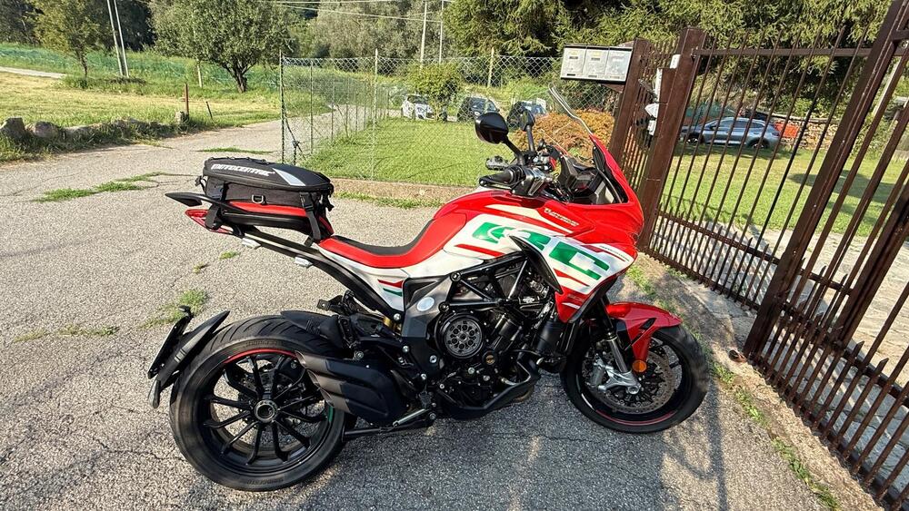 MV Agusta Turismo Veloce 800 RC SCS (2022 - 25)