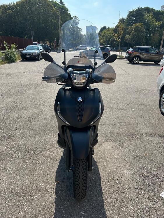 Piaggio Beverly 300 Hpe (2021)