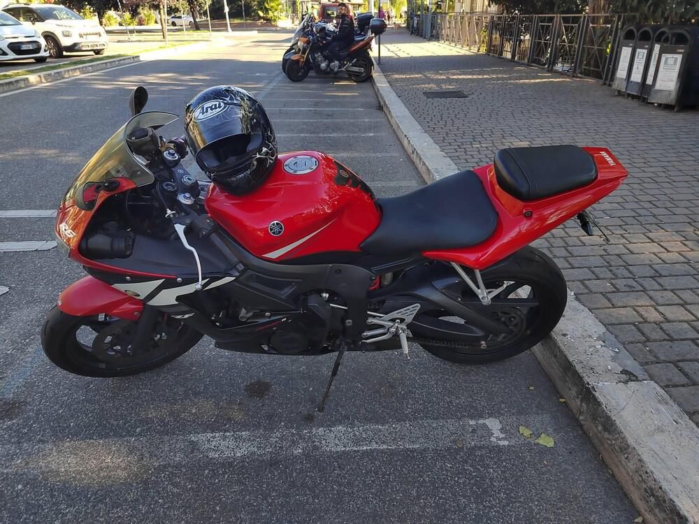 Yamaha YZF R6 (2003 - 04) (3)