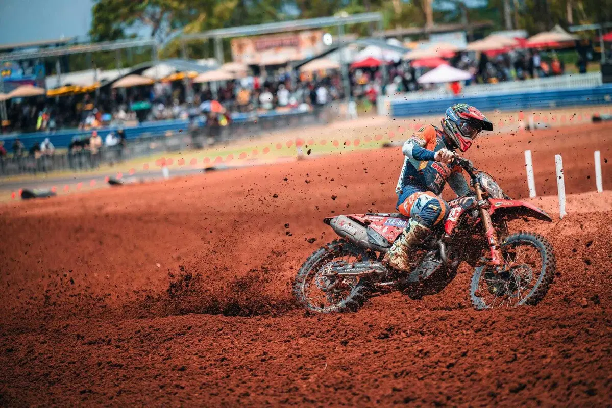 MXGP25 #20 Australia. Gara 1, Romain Febvre è Campione del Mondo. Gara 2 MX2, è Simon Laengenfelder [VIDEO] (5)