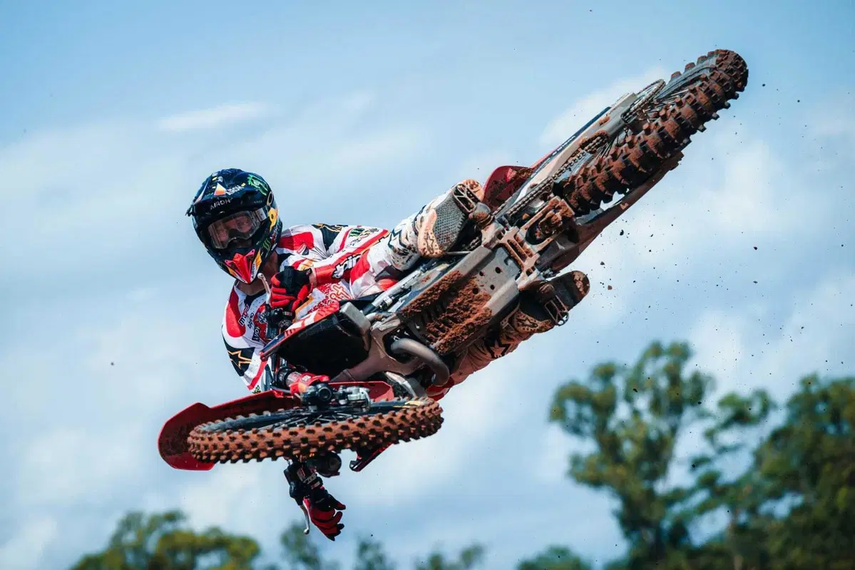 MXGP25 #20 Australia. Gara 1, Romain Febvre è Campione del Mondo. Gara 2 MX2, è Simon Laengenfelder [VIDEO] (15)