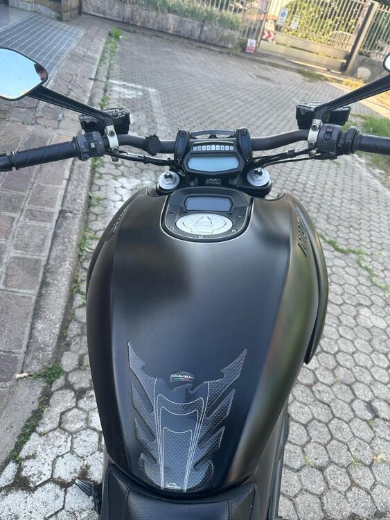 Ducati Diavel 1200 (2014 - 16) (4)