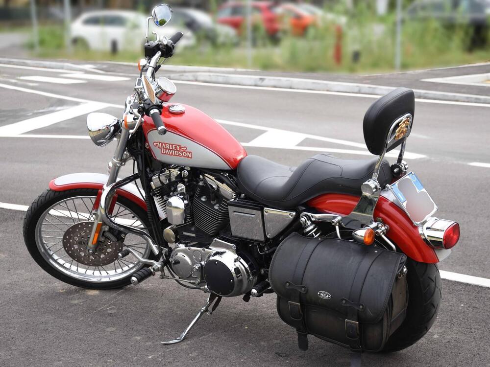 Harley-Davidson 1200 Custom (2001 - 03) - XL 1200C (2)