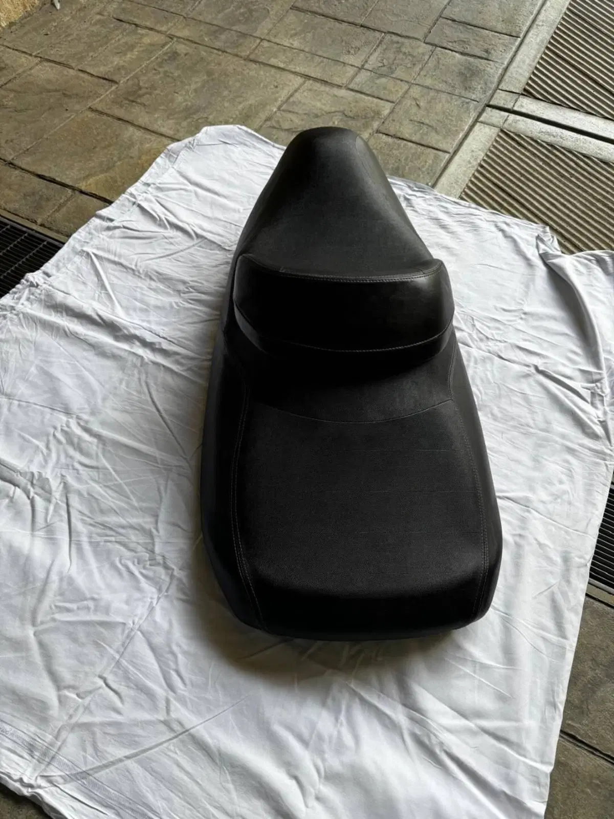 SELLA ORIGINALE SUZUKI BURGMAN 650 EXECUTIVE 2019 (3)