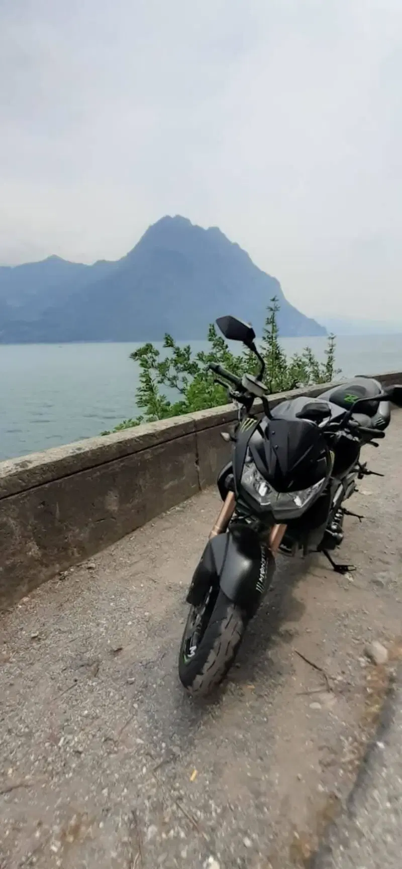 Kawasaki Z 750 R (2011 - 14) (2)