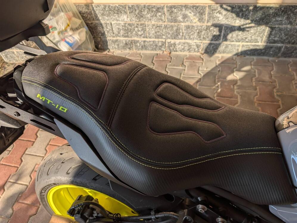 Yamaha MT-10 ABS (2016 - 17) (4)