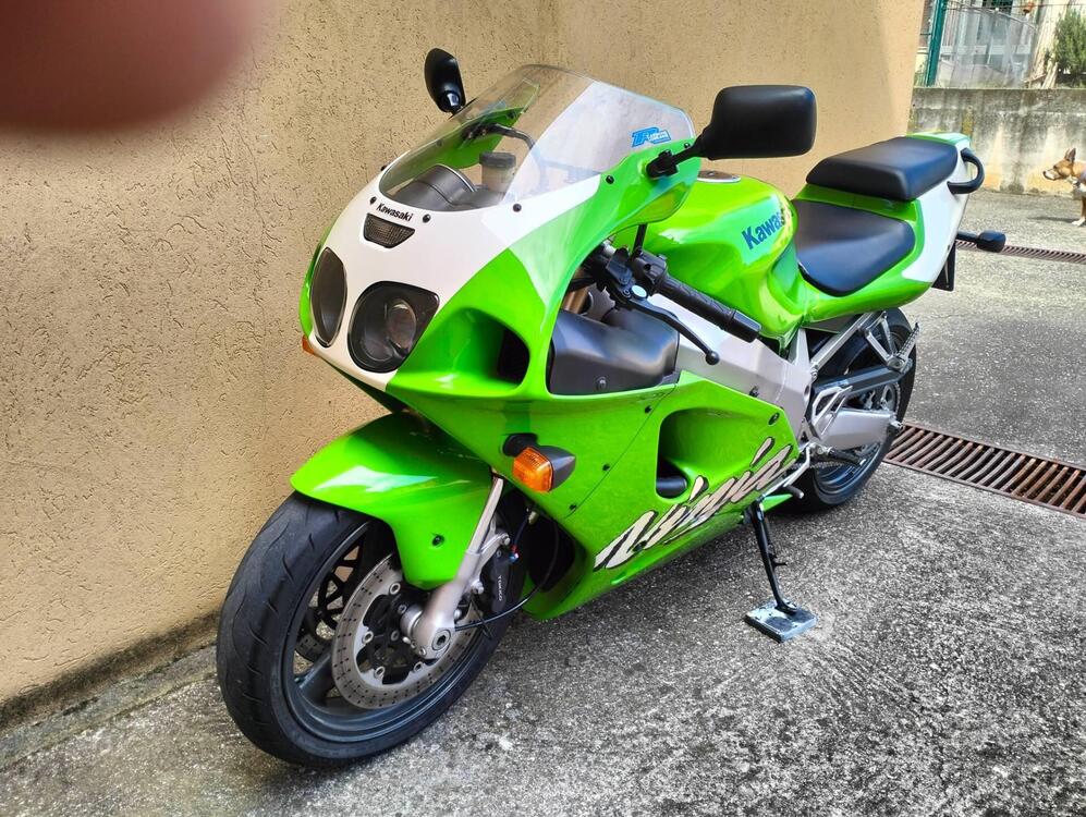 Kawasaki Ninja 750 ZX-7R (1996 - 00) (2)