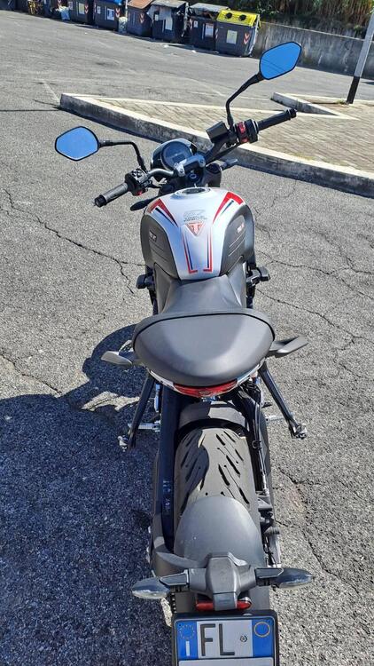 Triumph Trident 660 Triple Tribute Edition (2024) (5)