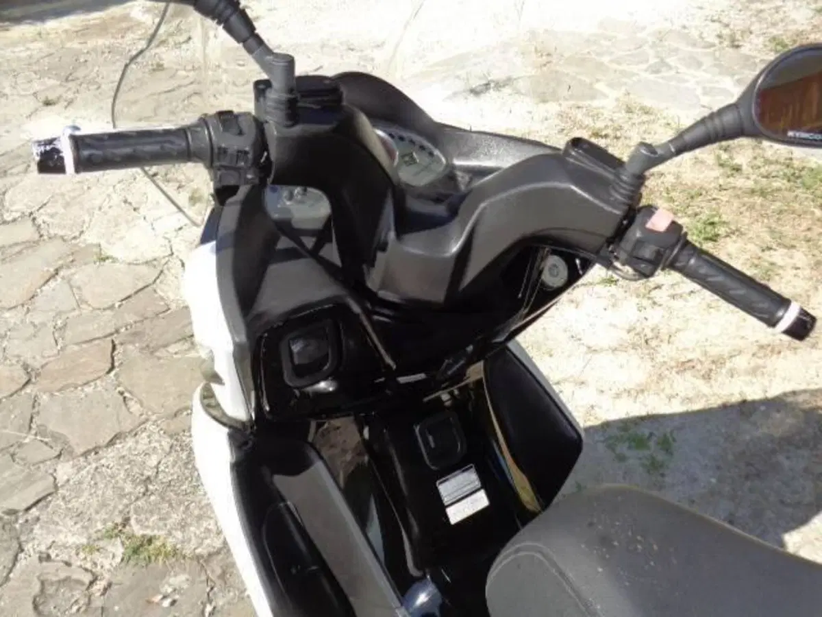 Kymco K-Xct 300i (2012 - 17) (6)
