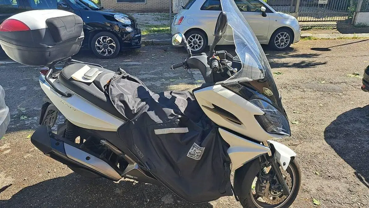 Kymco K-Xct 300i (2012 - 17) (8)