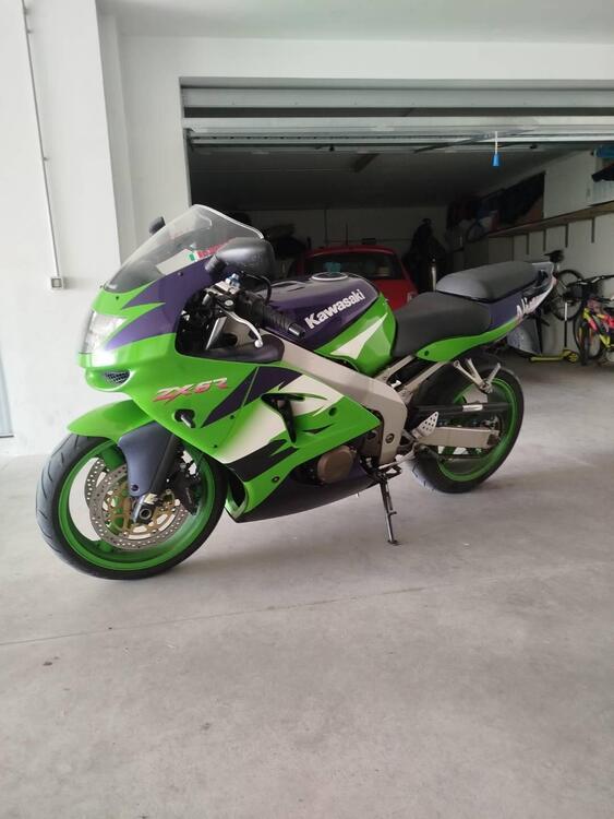 Kawasaki Ninja 600 ZX-6R (1998 - 99) (4)