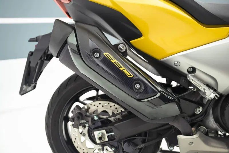 Yamaha T-Max 560 (2022 - 24) (8)