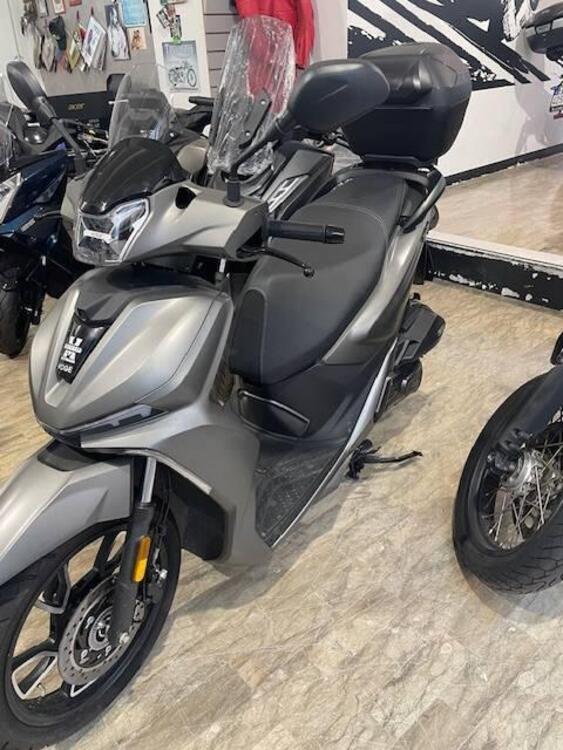 Voge Sfida SR16 125 (2025) (2)