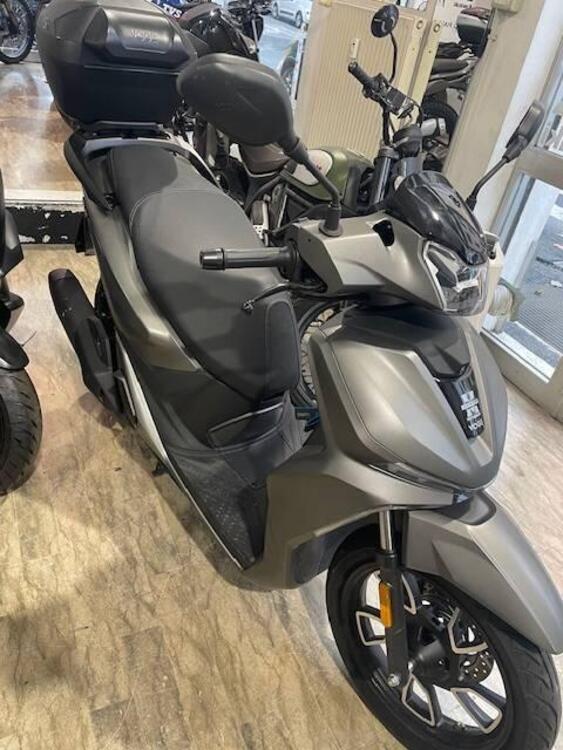 Voge Sfida SR16 125 (2025) (3)