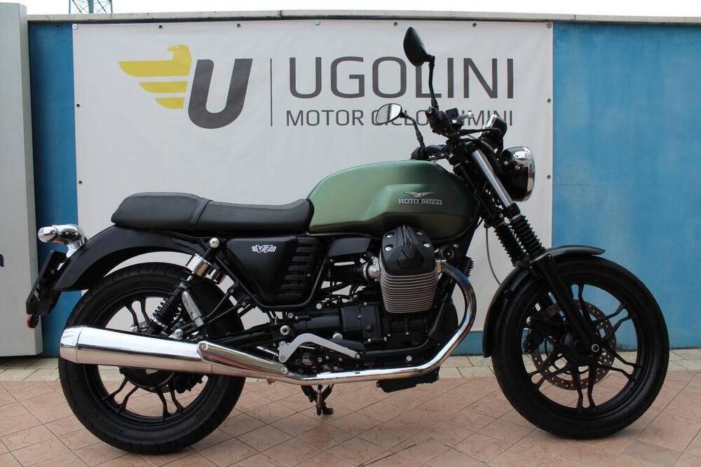 Moto Guzzi V7 Stone (2012 - 15) (4)