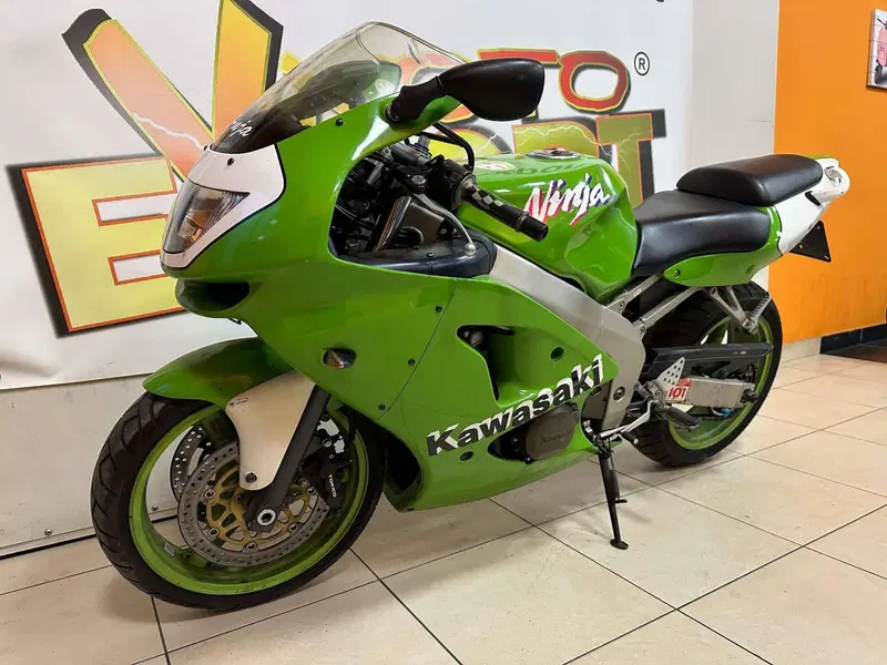 Kawasaki Ninja 600 ZX-6R (1998 - 99) (4)