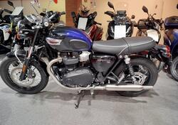 Triumph Bonneville T100 Stealth Edition (2024) usata