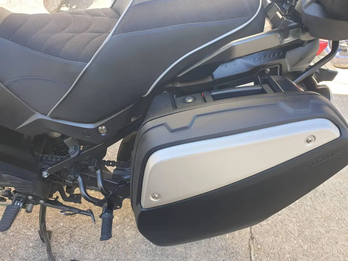 Suzuki V-Strom 650XT (2021 - 25) (3)
