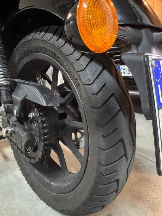 Royal Enfield Meteor 350 Fireball (2021 - 25) (2)