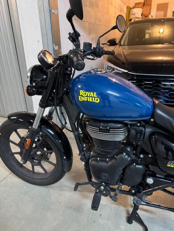 Royal Enfield Meteor 350 Fireball (2021 - 25) (5)