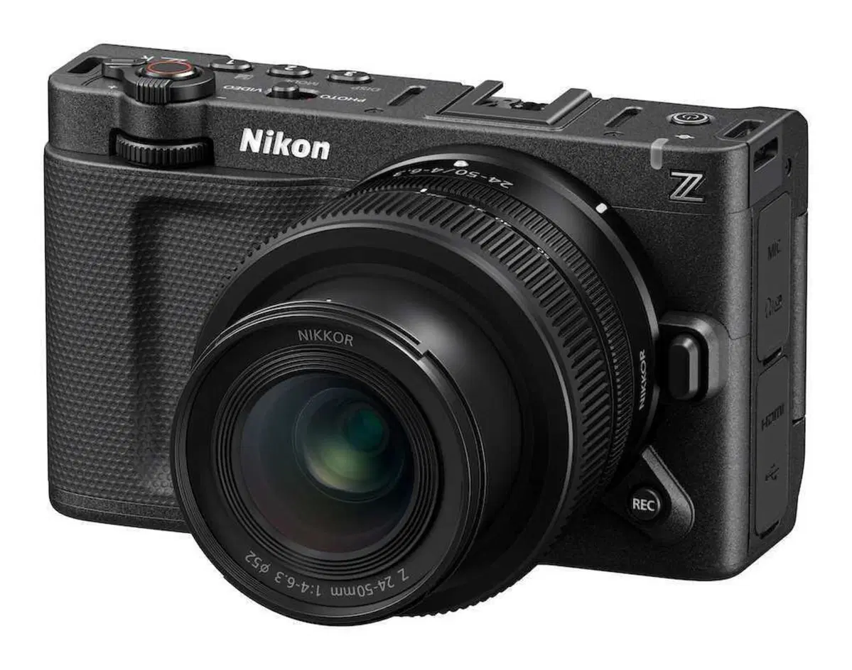 Nikon ZR: compatta e leggera, perfetta da portare in moto! (7)