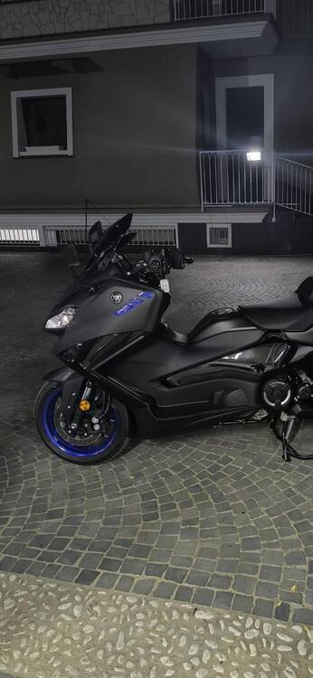 Yamaha T-Max 560 (2022 - 24) (4)