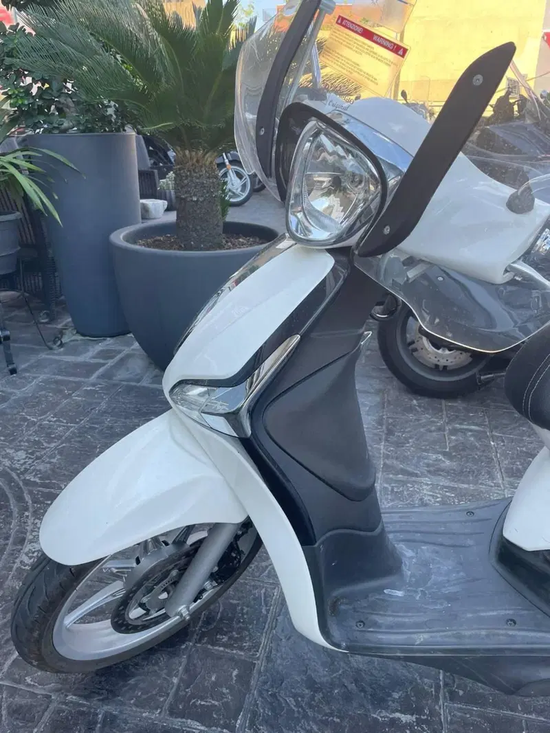 Piaggio Liberty 150 S (2025 - 26) (2)