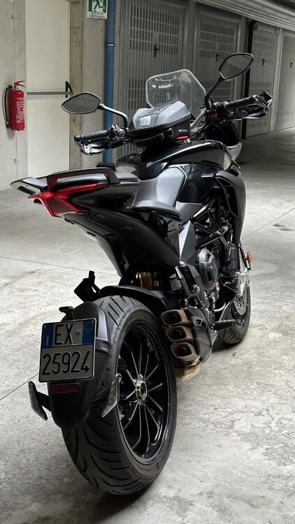 MV Agusta Turismo Veloce 800 Rosso (2021 - 23) (5)