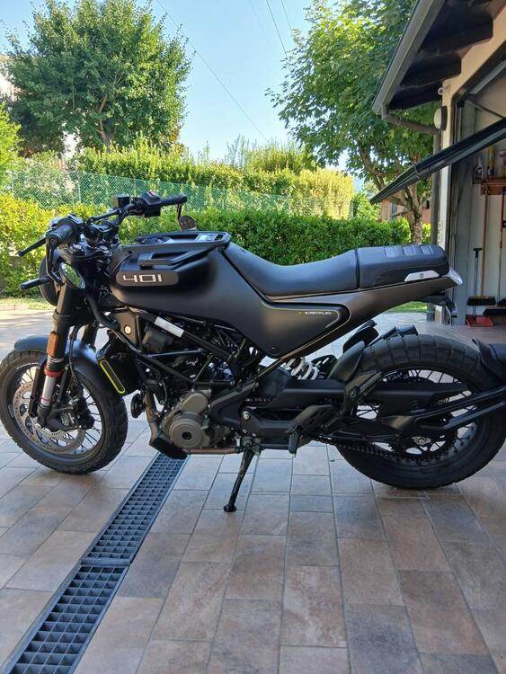 Husqvarna Svartpilen 401 (2021 - 23) (2)