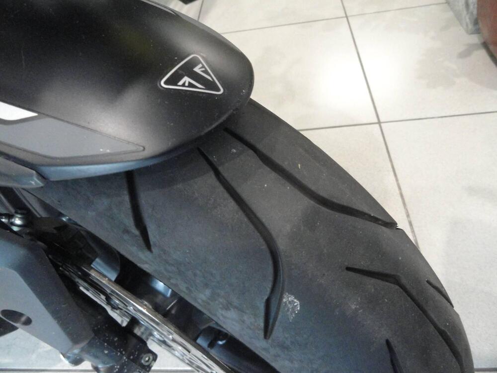 Triumph Street Triple RS (2020 - 22) (4)