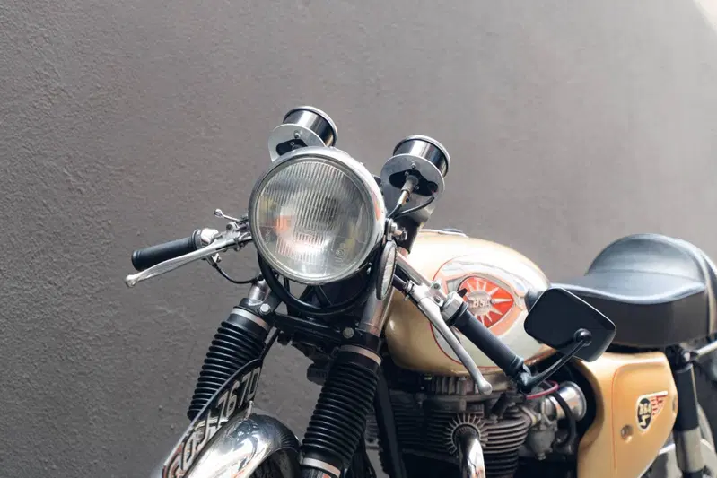 Bsa Lightning A65 "Allestimento Clubman" (9)