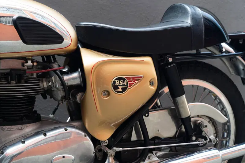 Bsa Lightning A65 "Allestimento Clubman" (19)