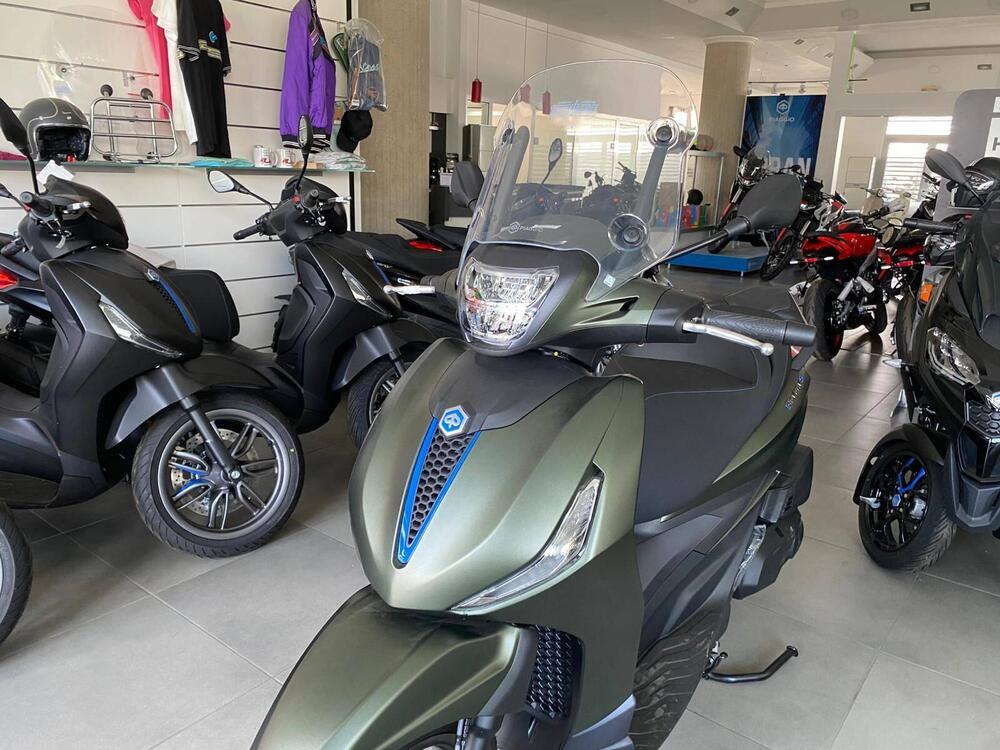 Piaggio Beverly 400 S (2025) (3)