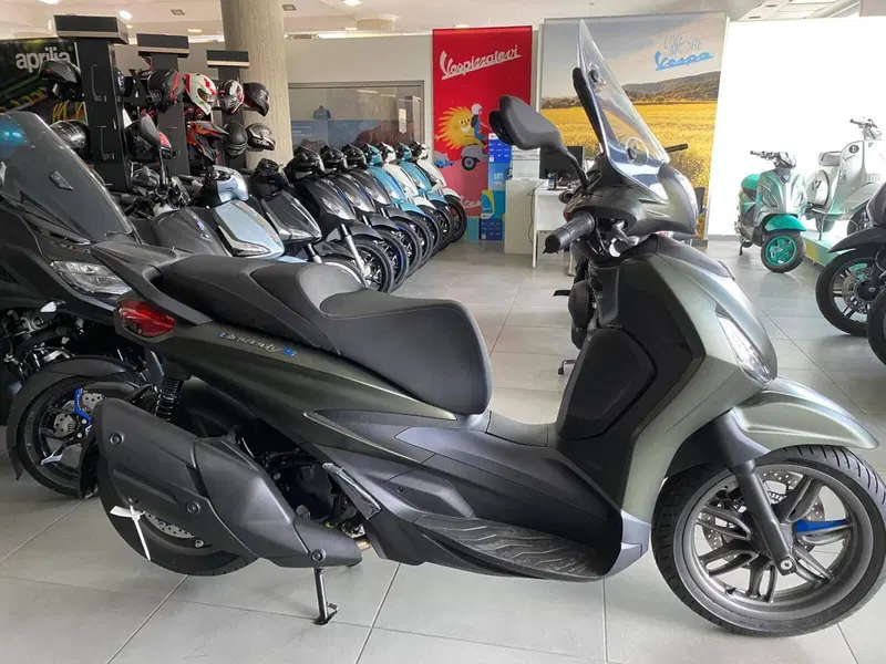 Piaggio Beverly 400 S (2025 - 26) (5)